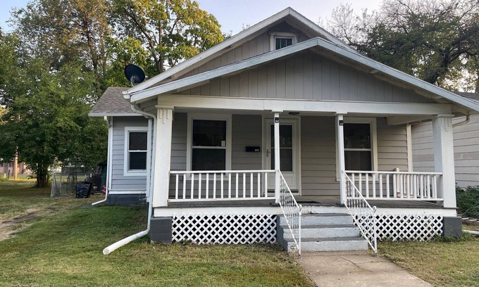 Abilene House | Newly remodeled home in historic Abilene KS. Pet Friendly