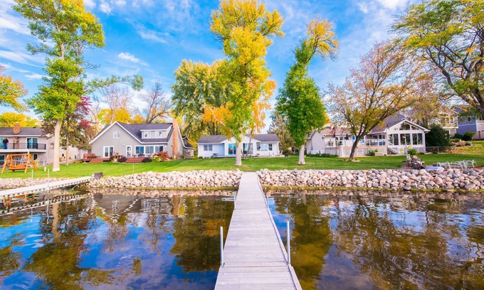 Forest Lake Cabin | Newly Remodeled Lake Cabin on Forest Lake only 30 minutes from Twin Cities