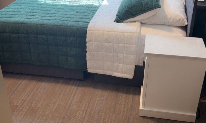 Mattoon Hotel | Newly Remodeled! - Room A1 - Queen Room Private Bath, Shared Shower (Lockable)