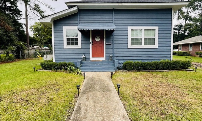 Fitzgerald House | *Newly Remodeled* The Southern Blue Hideaway