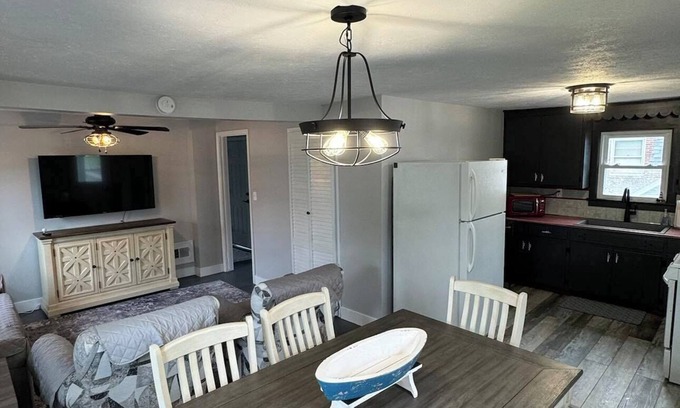Fairport Harbor House | Newly Remodeled 2-Bedroom Unit in Fairport Harbor