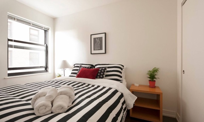 Uptown Apartment | Newly Renovated 1 BR in Art Deco Architectural Gem, Steps to L & Free Parking