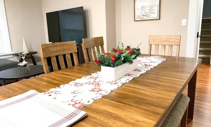 Montclair Apartment | Newly Renovated 2 BR downtown Apt, family getaway.