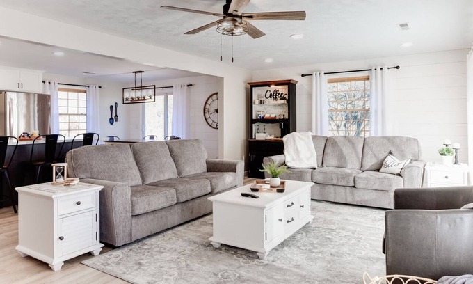 Bellville House | Newly renovated 4BR house for the entire family-spacious, peaceful, comfy