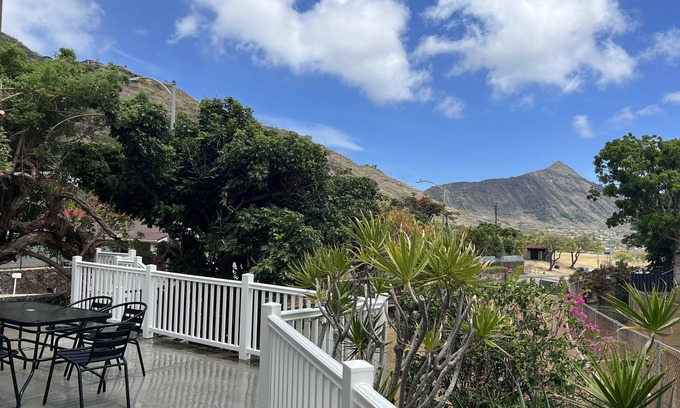 Hawaii Kai House | Newly Renovated and Listed 3 Bedroom 2 bathroom Home