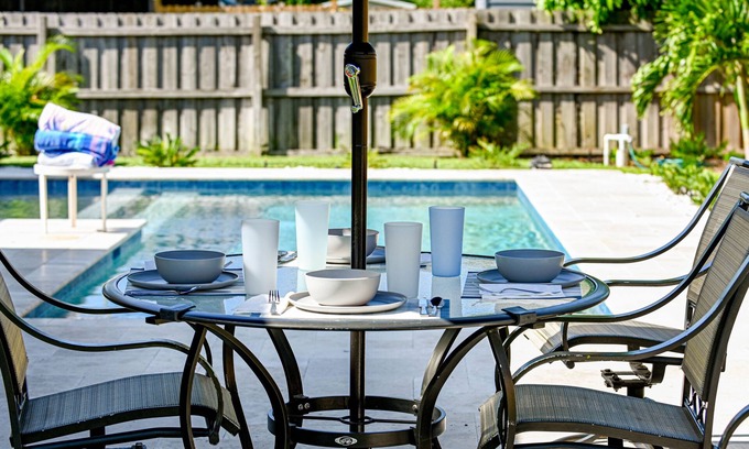 South Venice House | Newly renovated Home with Oasis feel pool in Historic Venice FL