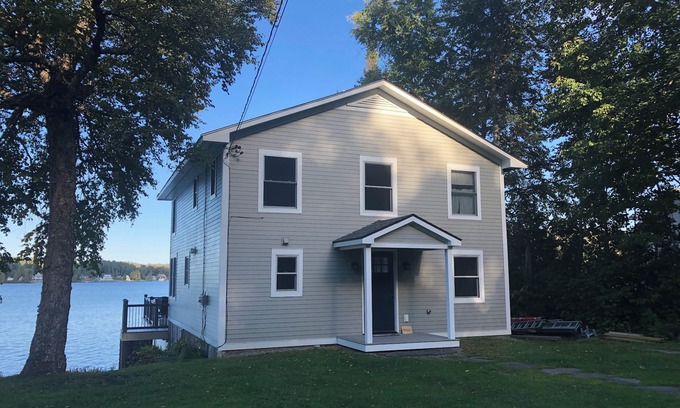 Cabot House | Newly Renovated House on Joe’s Pond