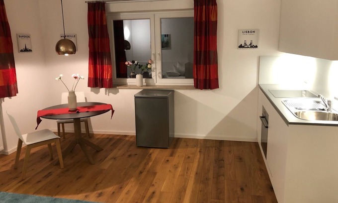 Monheim Apartment | Newly renovated, modern vacation apartment 4