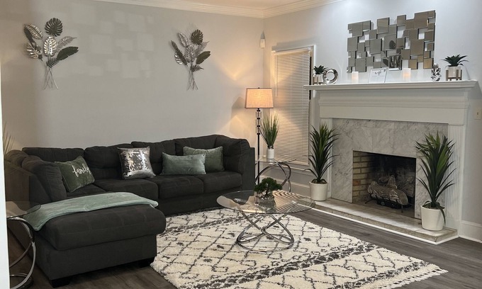Athens Condo | Newly Renovated Modern Spacious 2 Bedroom Condo - Close to UGA