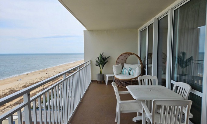 North Ocean City Condo | 🏖️Newly Renovated Ocean Front Unit Indoor Pool, Ice Skating, Video Archade 🏖️