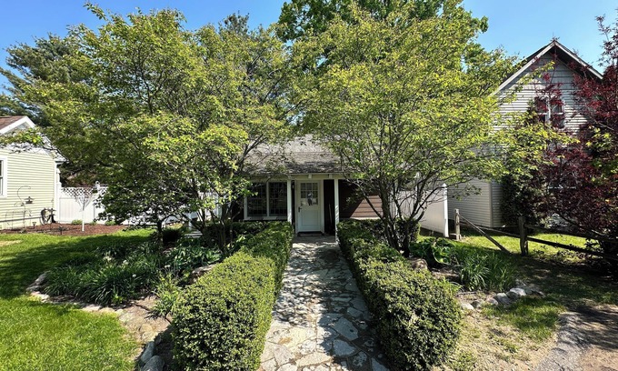 Walloon Lake House | Newly Updated Walloon Village Cottage