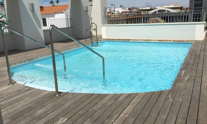 San Bernardo Apartment | Next to SANTA CRUZ. PARKING(FREE) AND PATIO.