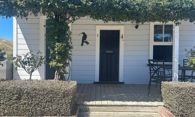 Gisborne Region Cottage | Ngakoroa Cottge - rural retreat 15 minutes from Gisborne