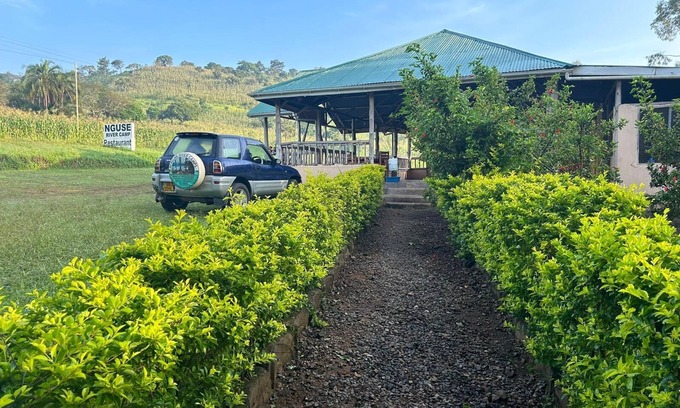 Buhaguzi Cabin | Nguse River Camp