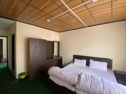 Kargil Hotel | NH1 Hotel and Restaurant
