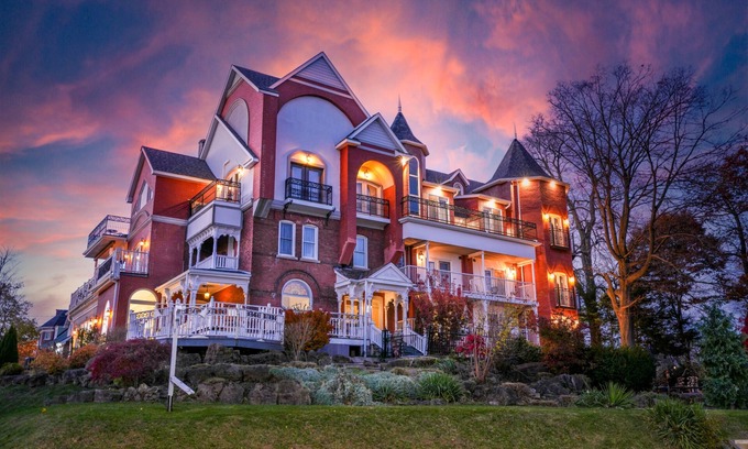 Niagara Falls Bed & Breakfast | Niagara Grandview Boutique hotel