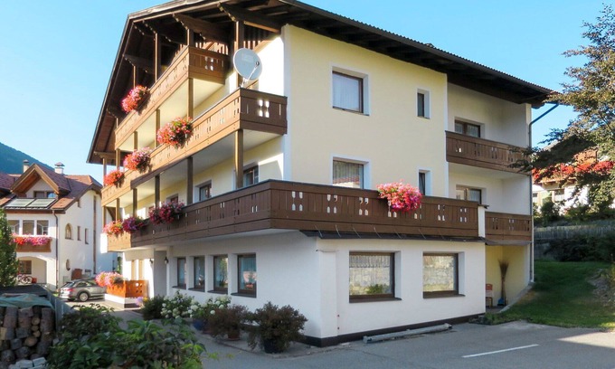 St. Valentin auf der Haide Apartment | Nice apartment for 6 guests with WIFI, TV, balcony and pets allowed