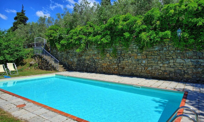 Greve in Chianti Apartment | Nice apartment for 5 guests with pool, WIFI, TV and pets allowed, close to Greve In Chianti