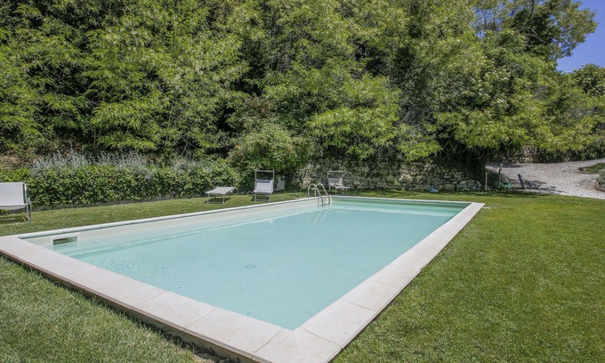 Sesto Fiorentino Villa | Nice apartment in villa for 3 guests with WIFI, pool, TV, pets allowed and parking