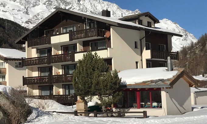 Saas Almagell Apartment | Nice apartment for 5 guests with WIFI, TV and balcony
