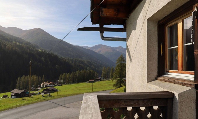 Frauenkirch Apartment | Nice apartment for 3 people with WIFI, TV, terrace, panoramic view and parking