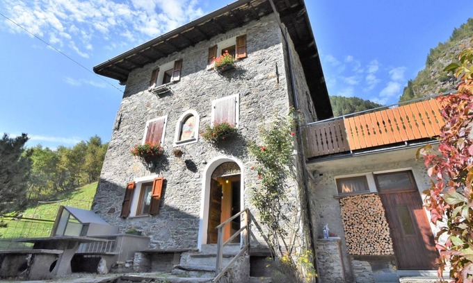 Fraccia Apartment | Nice apartment for 4 guests with WIFI, TV, pets allowed and parking