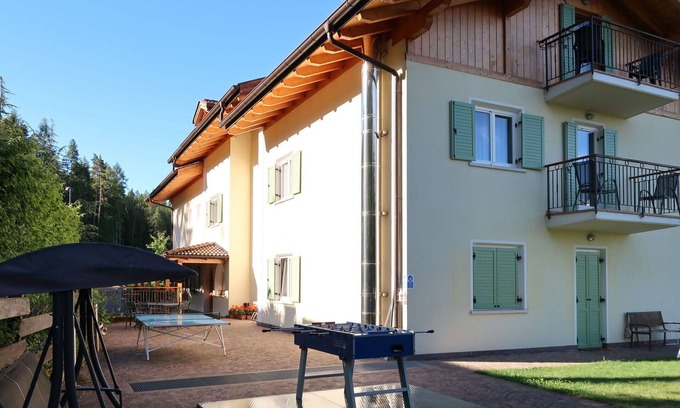 Ronzone Apartment | Nice apartment for 6 guests with WIFI, balcony and parking