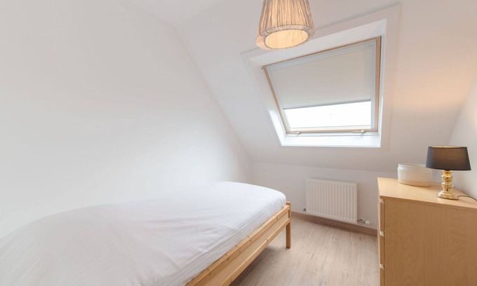Vlissegem Apartment | Nice apartment for 7 people with WIFI, TV, terrace, pets allowed and panoramic view