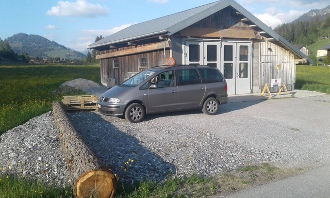 Schoenried Apartment | Nice apartment for 9 people with WIFI, TV, balcony and pets allowed