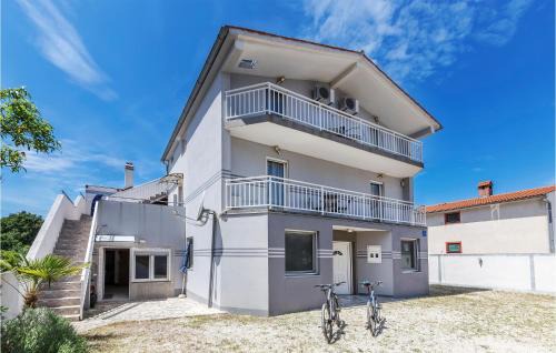 Pula Apartment | Nice Apartment In Fazana With Kitchen