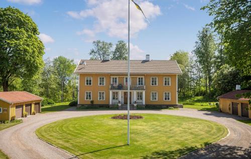 Mullsjo Apartment | Nice Apartment In Mullsjö With Sauna