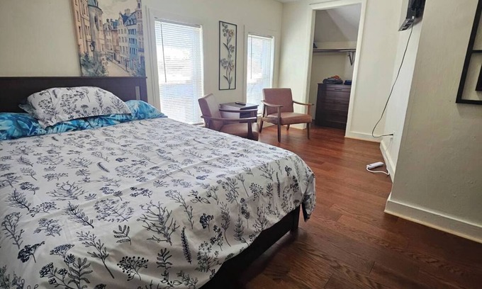 Providence Apartment | Nice apartment near Whole Foods, Brown University, Miriam Hospital, Downtown