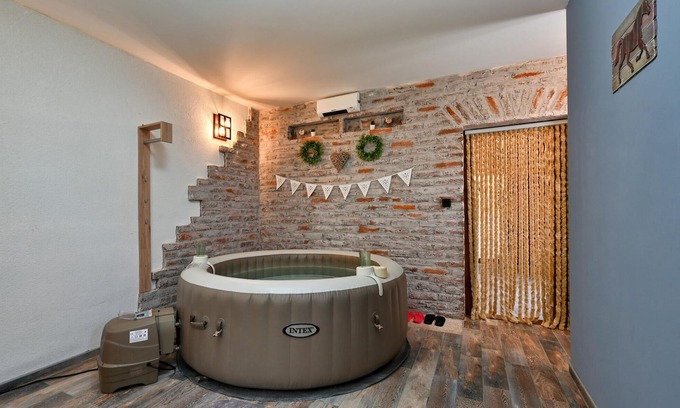 Konjscina House | Nice country house on green property north of Zagreb.