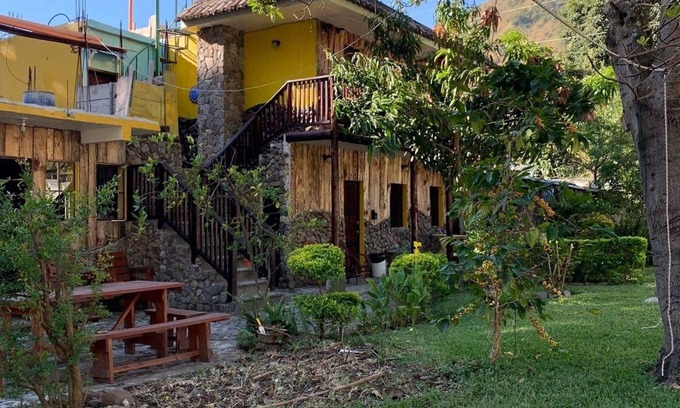 Santa Cruz La Laguna Hotel | nice economic rooms