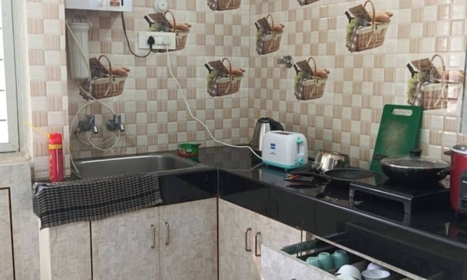 Basheerbagh Apartment | Nice great CoupleFriendly family rooms 1