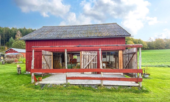 Veddige House | Nice home in Grimmared with WiFi