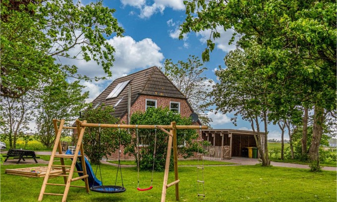 Niebuell House | Nice Home In Niebüll With Kitchen