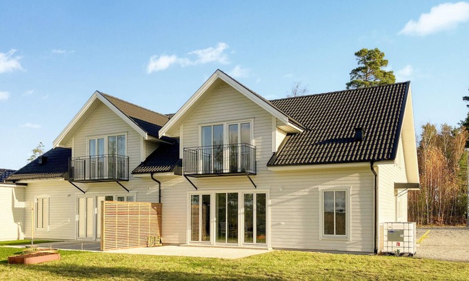 Vastervik House | Nice home in Västervik with lake view