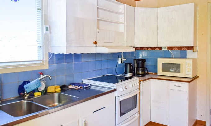 Tving House | Nice house, only 200 meters to Lake Baosjön. Here is a nice swimming area and good fishing.