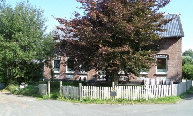 Neuendorf-Sachsenbande Apartment | Nice, large animal and family-friendly apartment in the Wilstermarsch