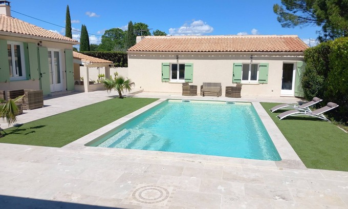 Saint-Paul-les-Fonts House | Nice little cottage for 2 people, air conditioning, terrace, parking and shared swimming pool.