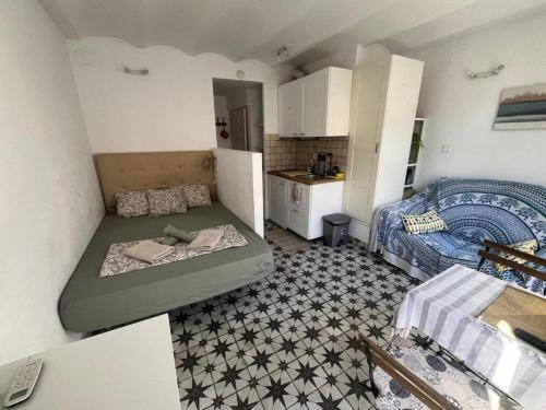 El Cabanyal Apartment | Nice loft-style room in El Cabanyal