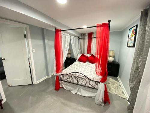 North Bergen Apartment | Nice one bedroom apartment at 15 minutes to New York excellent bus transportation
