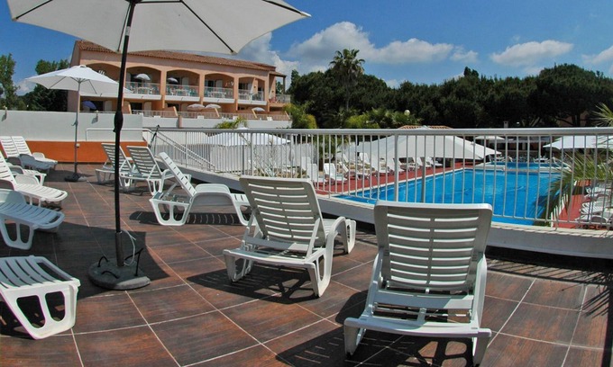 Les Bormettes Apartment | Nice T3 (2 bedrooms) 6 pers. 250m from the SEA with HEATED SWIMMING POOL & TENNIS (3)