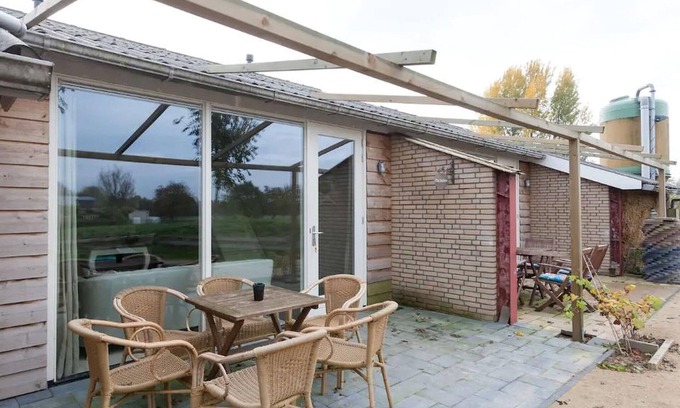 Horssen House | Nice vacation home in Horssen with garden