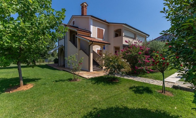 Vrvari Apartment | Nicely furnished apartment Stanko No.1 with Balcony