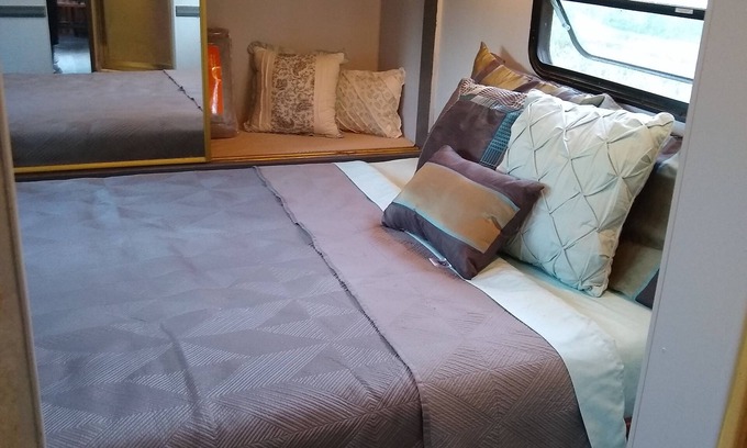 Ronan House | Nicely remodeled camp trailer five minutes drive from Flathead Lake