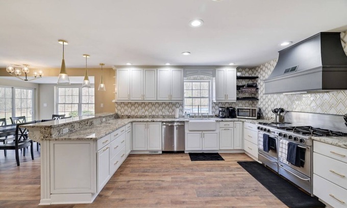 Kresgeville House | Nicole’s Place PA · Luxe Lrg Pocono House for 18 Hot Tub/Gameroom/Pool