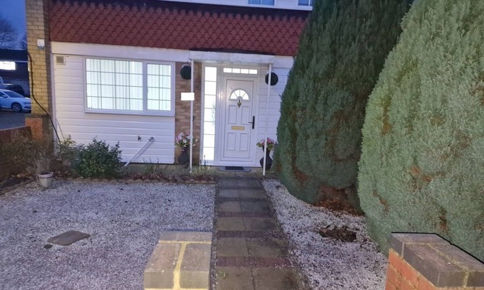 Hemel Hempstead House | NightRest Homes Hemel Hempstead 4 Bedroom 2 Toilet