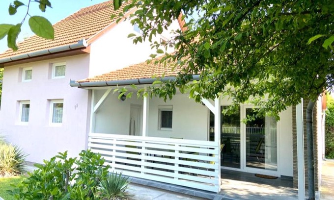 Nagykanizsa House | Nika nyaraló jakuzzival